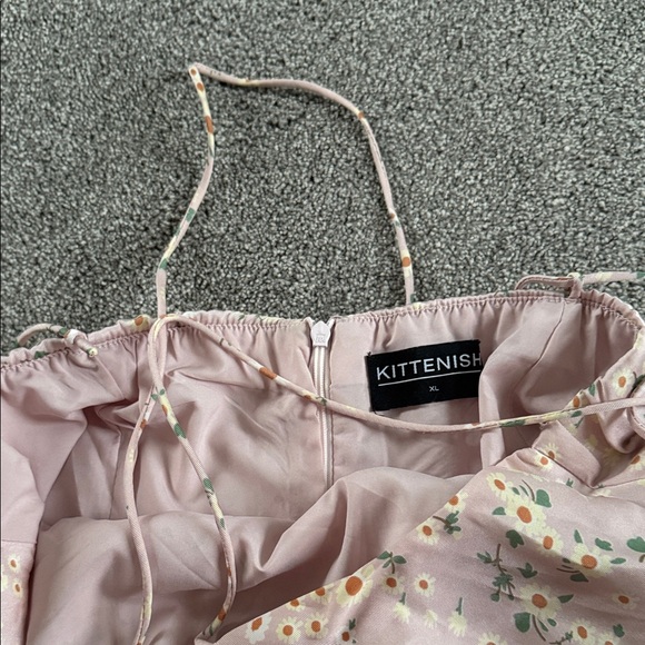 Kittenish Blush Floral Dress - Picture 3 of 3